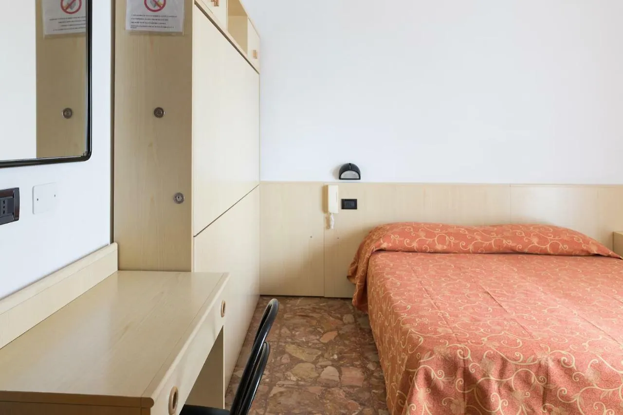 Hotel Sabrina Sottomarina 0*,  Italy