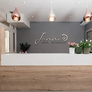  Hotel Jonni